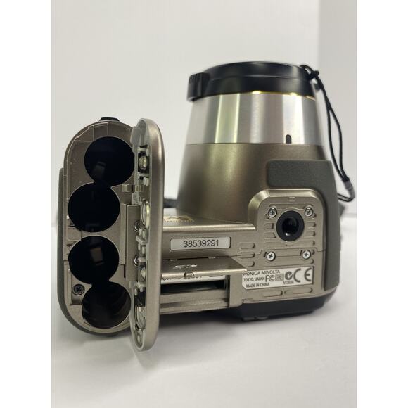 Minolta Dimage Z5 12X Optical Zoom 6MP Digital Camera W/ Bag N13656 - Picture 8 of 14
